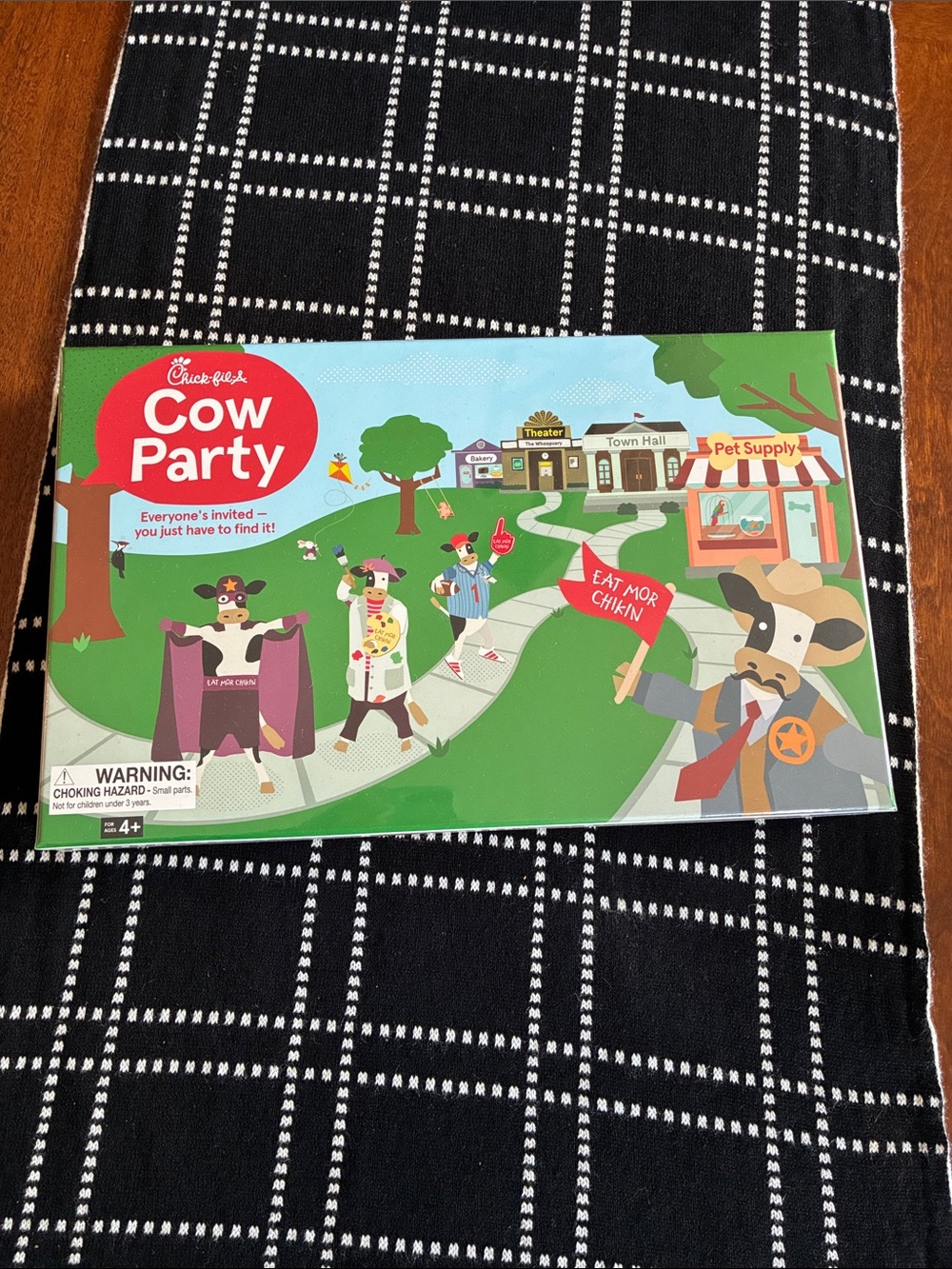 Chick-fil-A Cow Party Board Game 2023 sealed family game night brand new